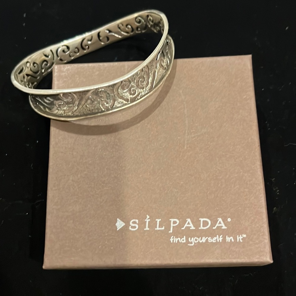 Silpada sterling silver filagree bangle bracelet
